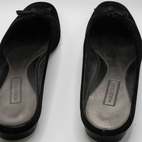 Nordstrom's Bravo Black Velvet Flat in 8.5N - Picture 3 of 9